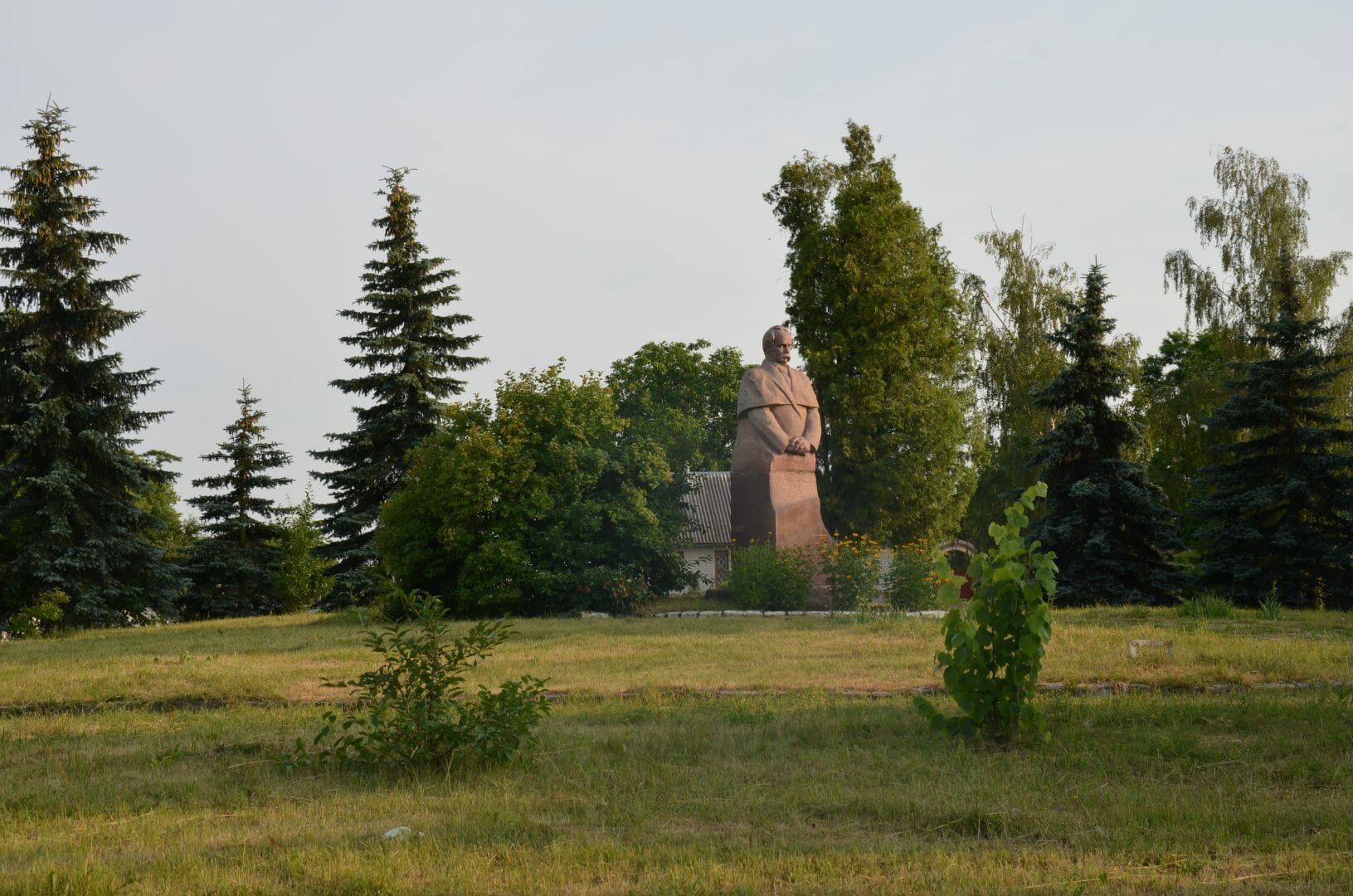 The monument to Taras Shevchenko in the village of Kodnya.