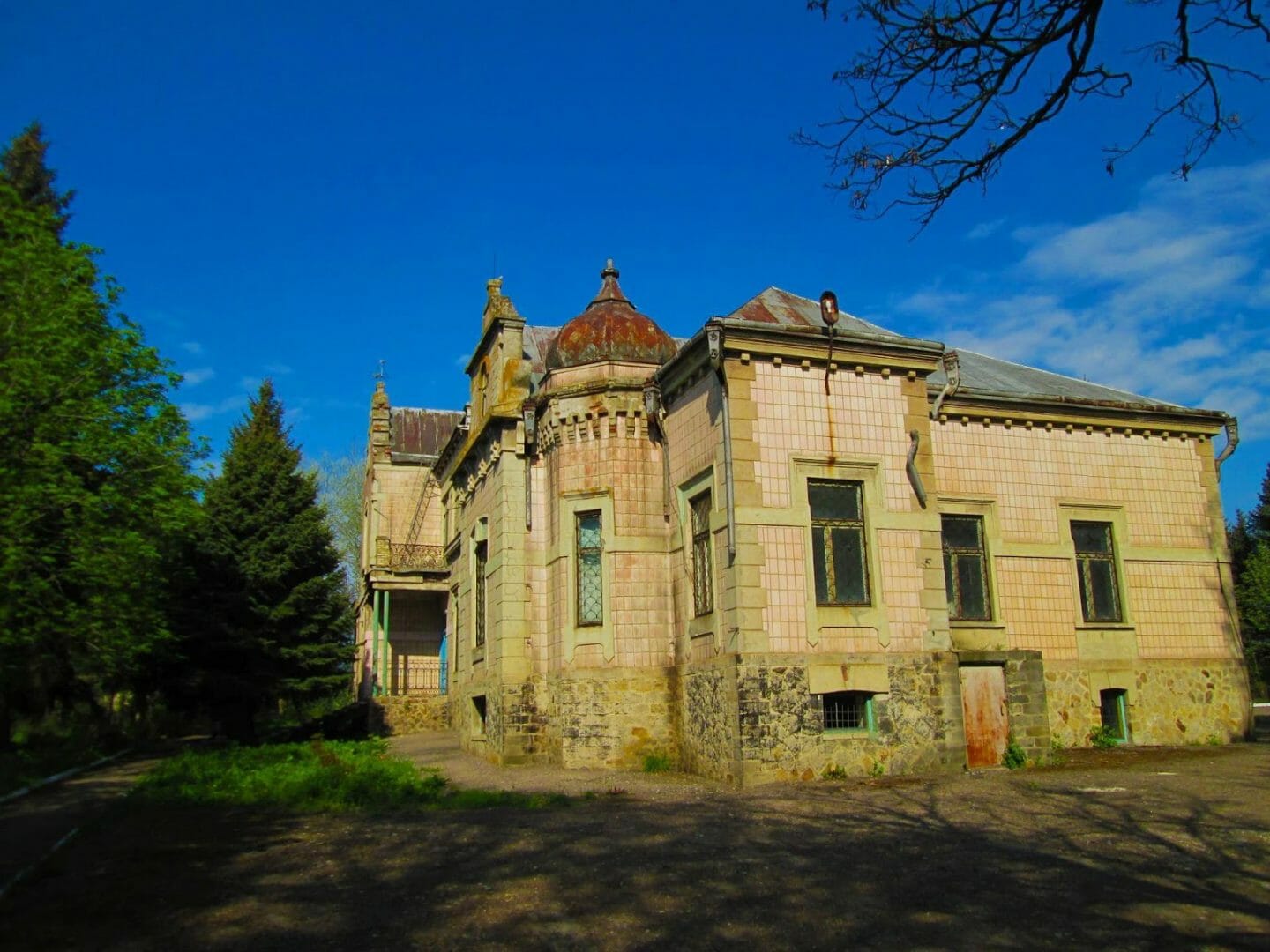 Estate of Count Rohovskyi, Virivka village (built in 1912). 
