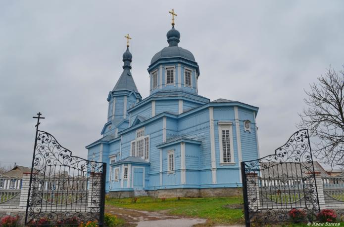 Vladyslavka. Church of the Nativity of the Blessed Virgin