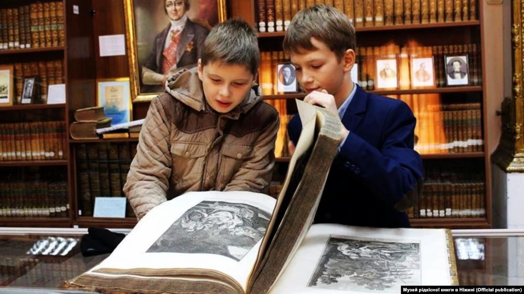 Young visitors to the Rare Book Museum. 