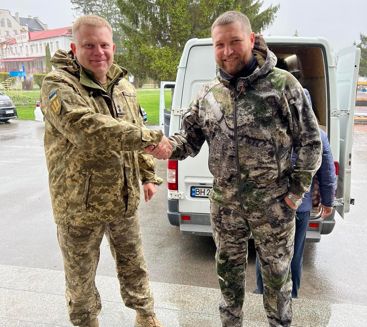 Handover of a generator to the border guards